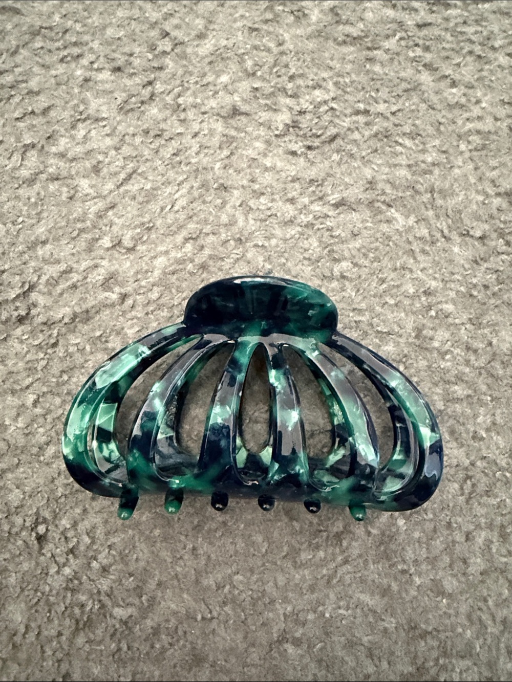 Anthropologie Marbleized Trio Hair Claw Clips — Yellow, Green, Pink-Brown - Picture 3 of 4